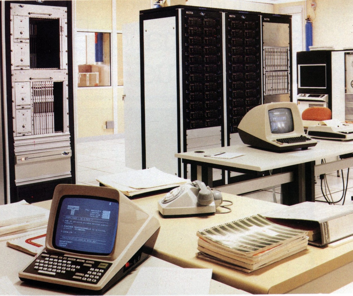 Informacijski center s terminalom za Minitel.