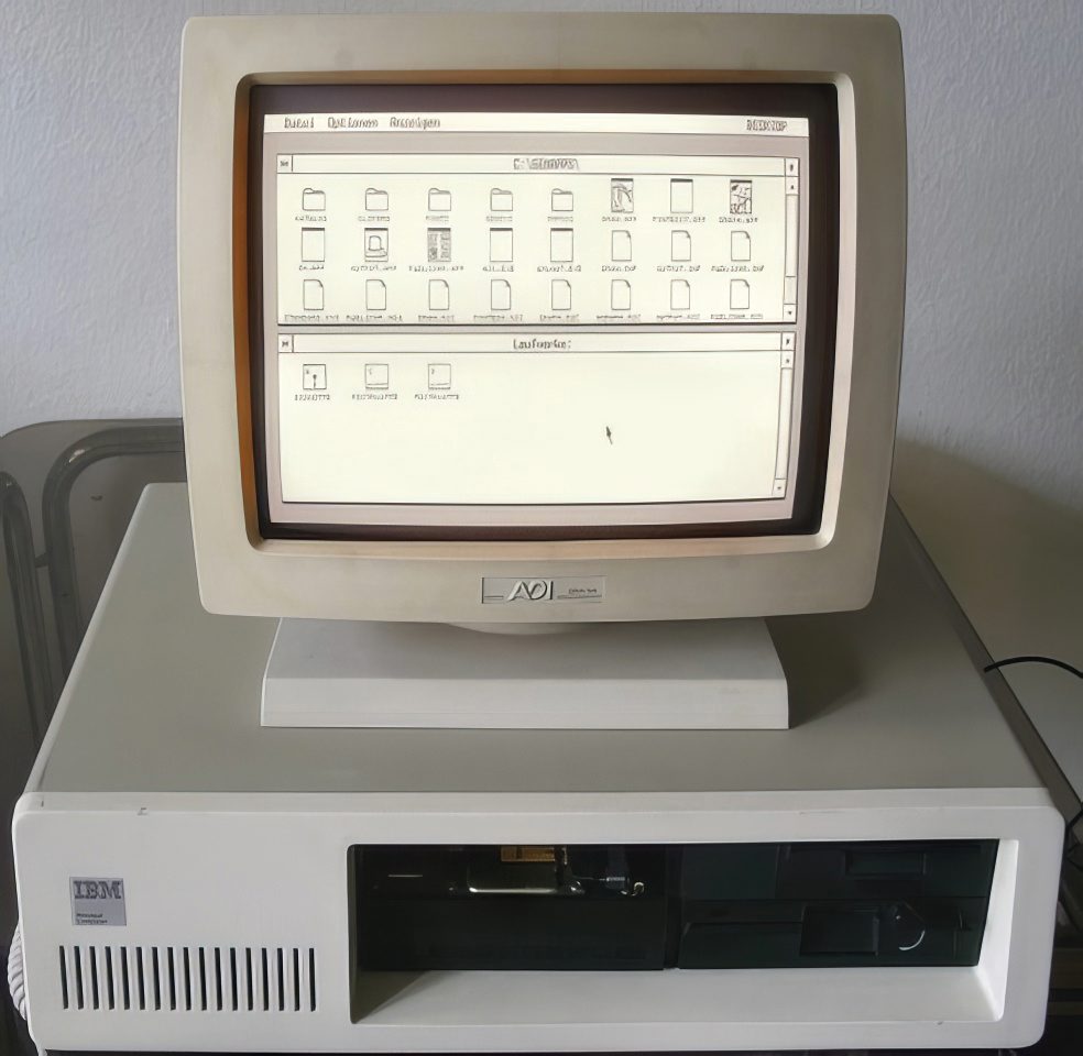 IBM PC z vmesnikom GEM.
