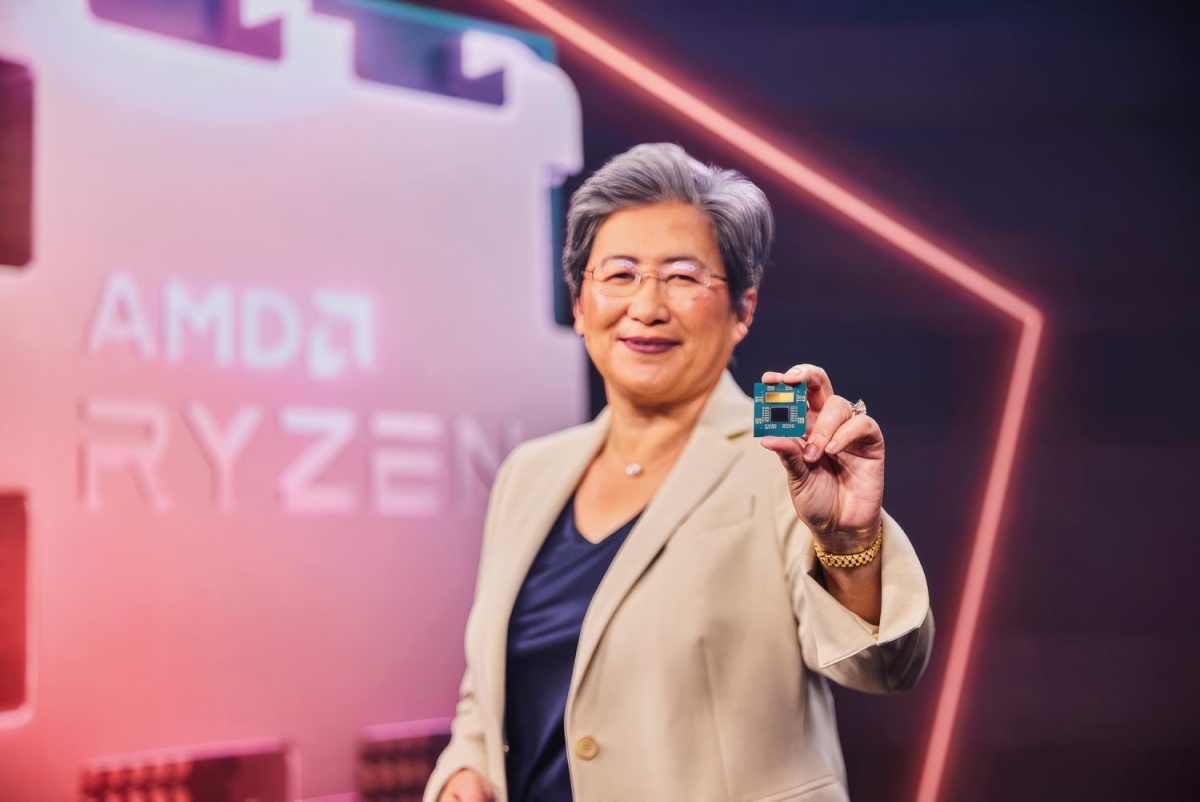 Na predstavitvenih dogodkih največjih konferenc, kot sta CES in Computex, je AMD veliko bolj opazen kot Intel. Družba se je osredotočila na zanesenjaška področja, kot sta igričarstvo in inženirstvo, toda Intel ima med največjimi potrošnimi segmenti, kot so prenosniki za običajno rabo, še vedno tržno prevlado.