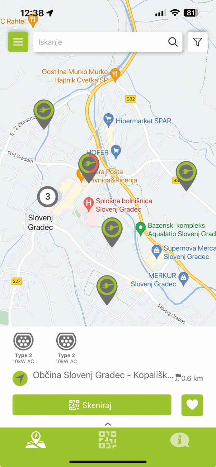 Iskanje javnih polnilnic in plačevanje polnjenja na njih nam omogočajo aplikacije, kakršna je Gremo na elektriko.
