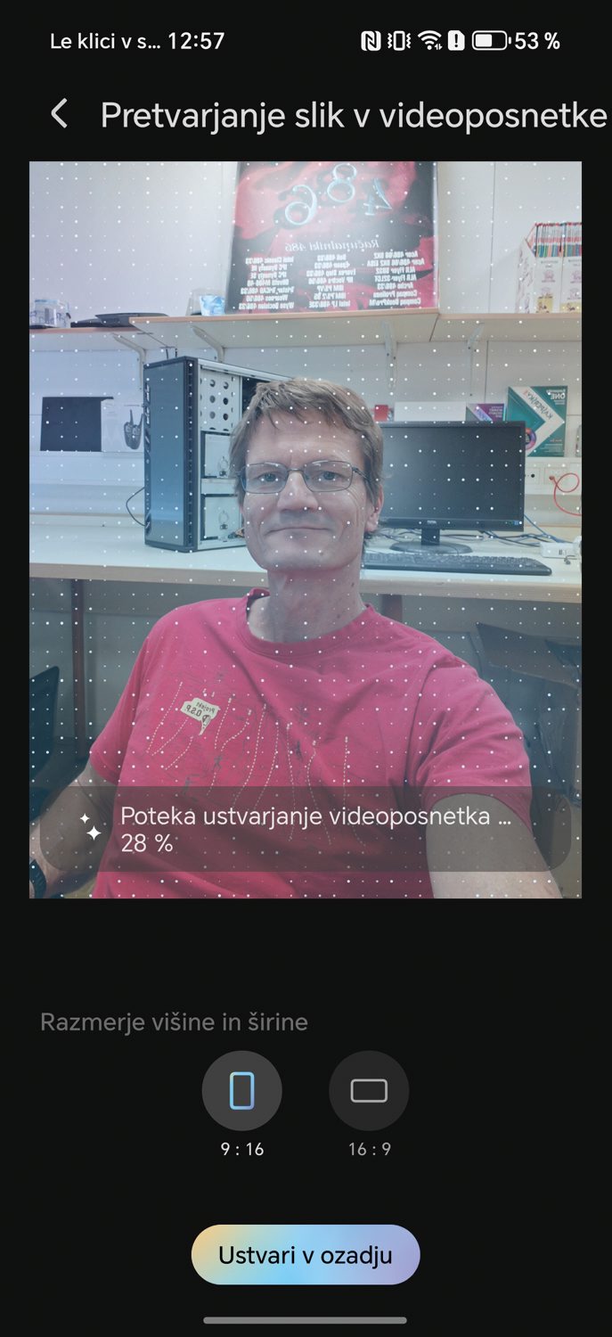 Na telefonu je nameščena zabavna Googlova igračka Veo 2, ki fotografijo spremeni v petsekundni videoposnetek. Žal brez zvoka.