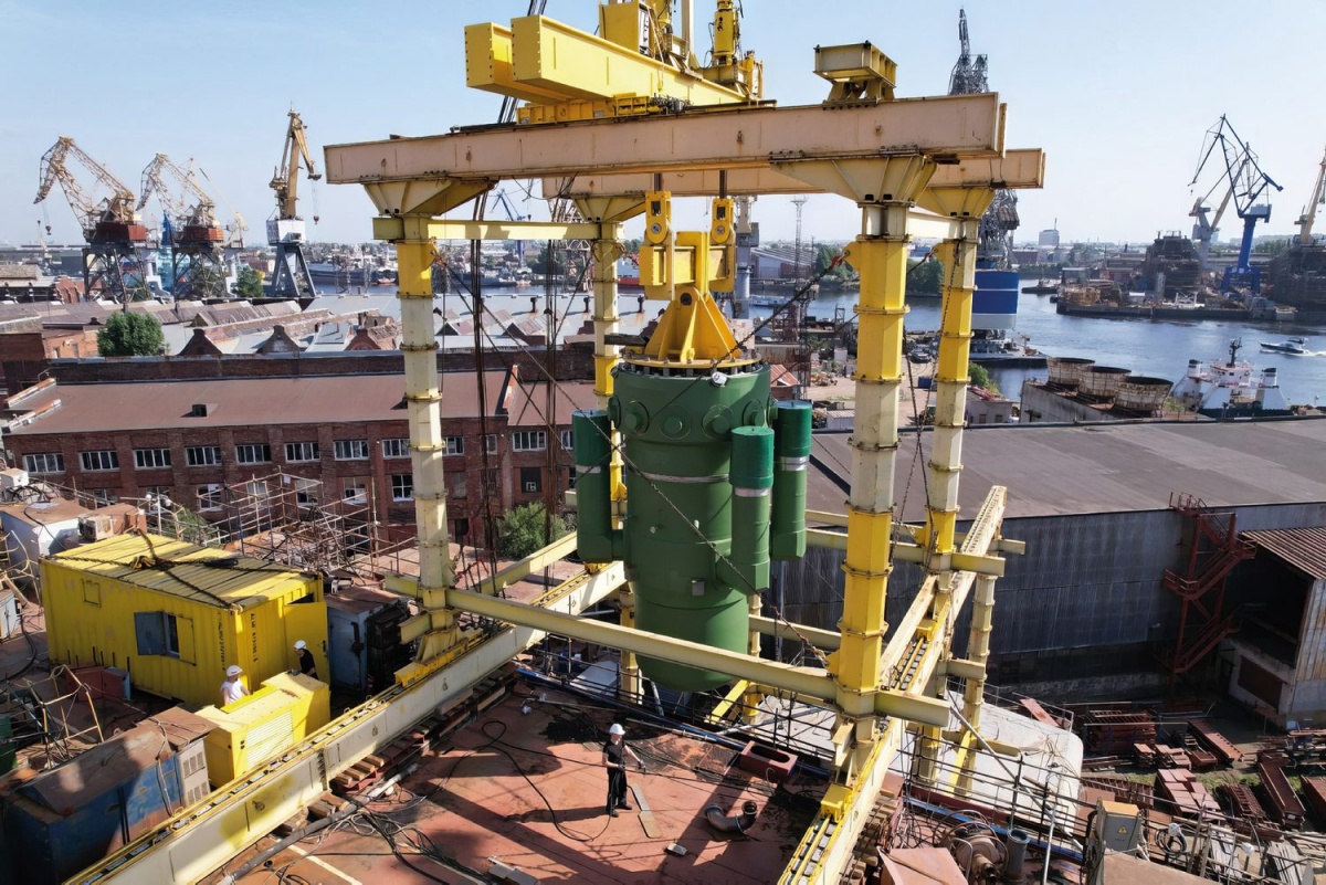 Jedrski reaktor KLT-40S, ki obratuje na ruski ladji Akademik Lomonosov.