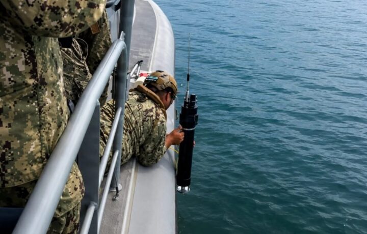 Ameriško orožje, ki z enim gumbom oslepi napredne drone in raketne sisteme