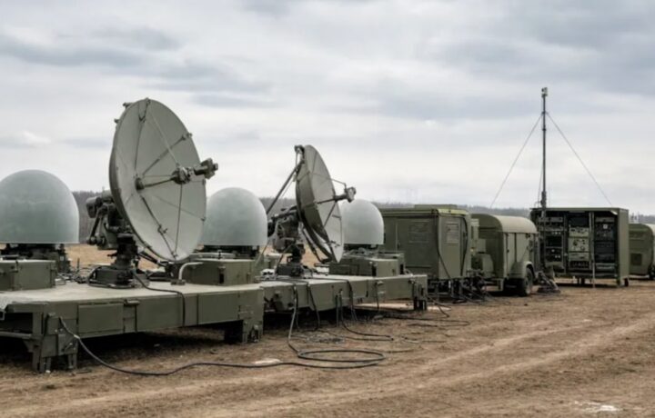 Rusija z novim orožjem nad Muskove satelite